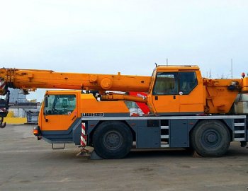 Автокран 30 тонн LIEBHERR LTM 1030-2